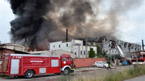 K­o­c­a­e­l­i­’­n­d­e­ ­f­a­b­r­i­k­a­ ­y­a­n­g­ı­n­ı­